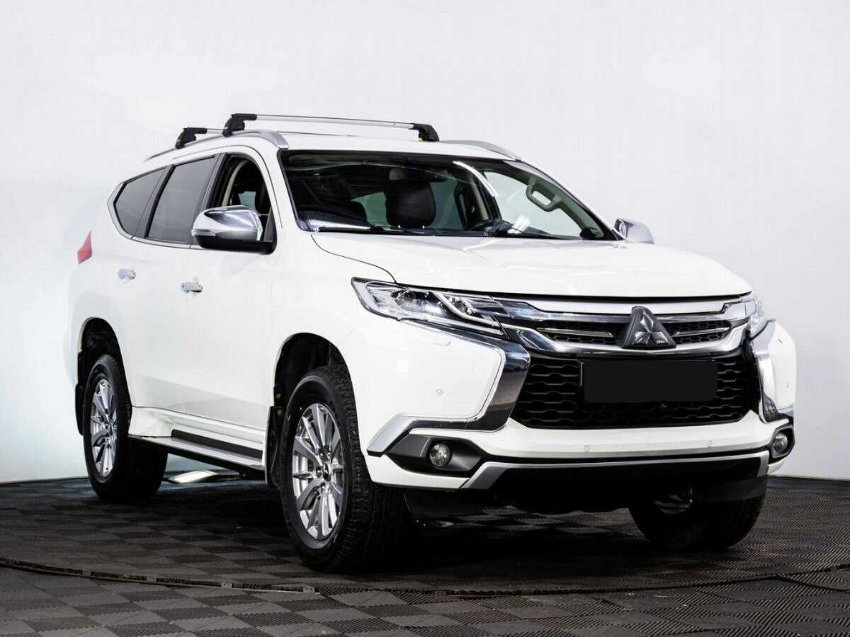 Mitsubishi Pajero Sport, 2017 - фото №3