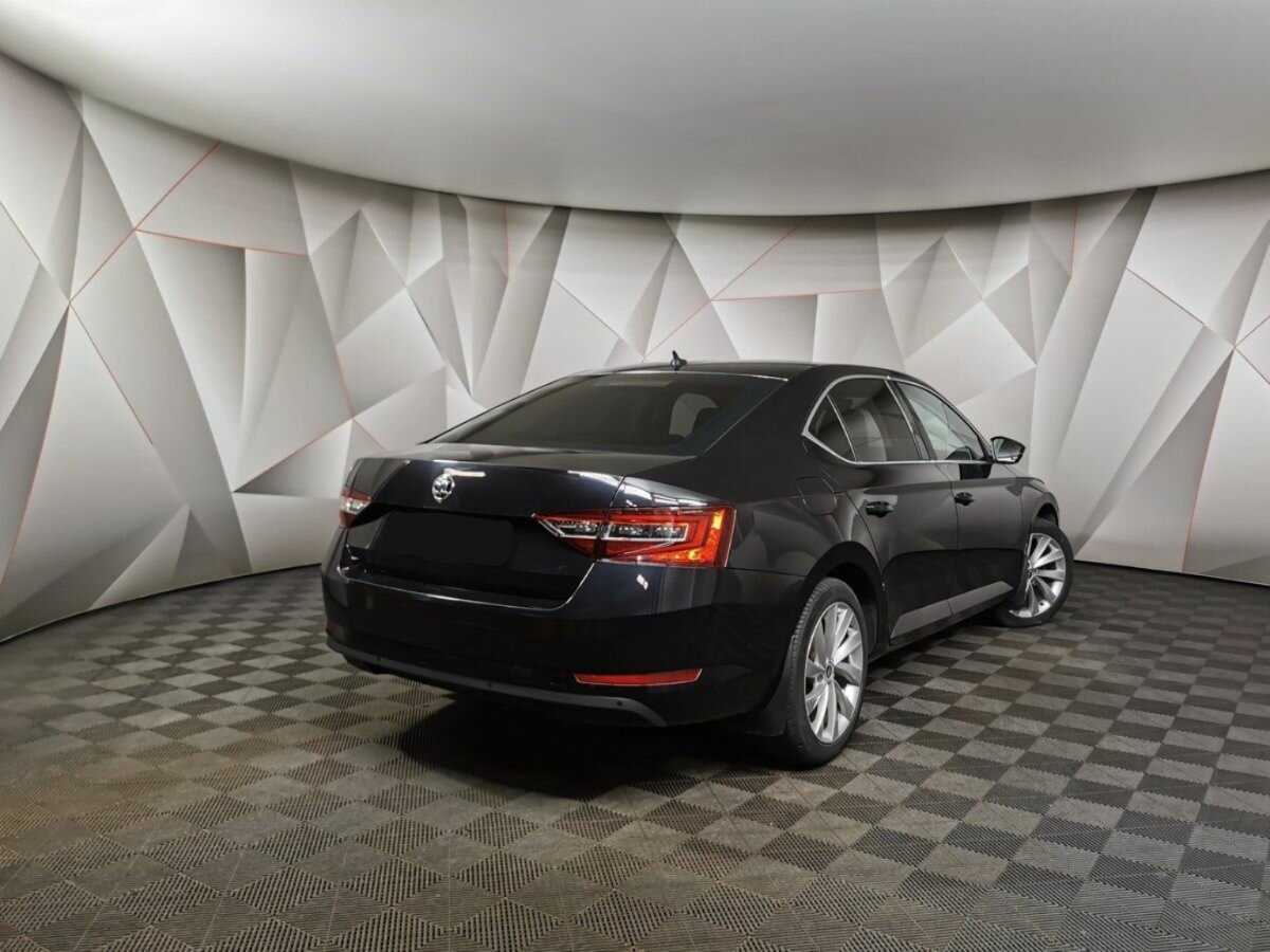 Skoda Superb, 2017 - фото №2