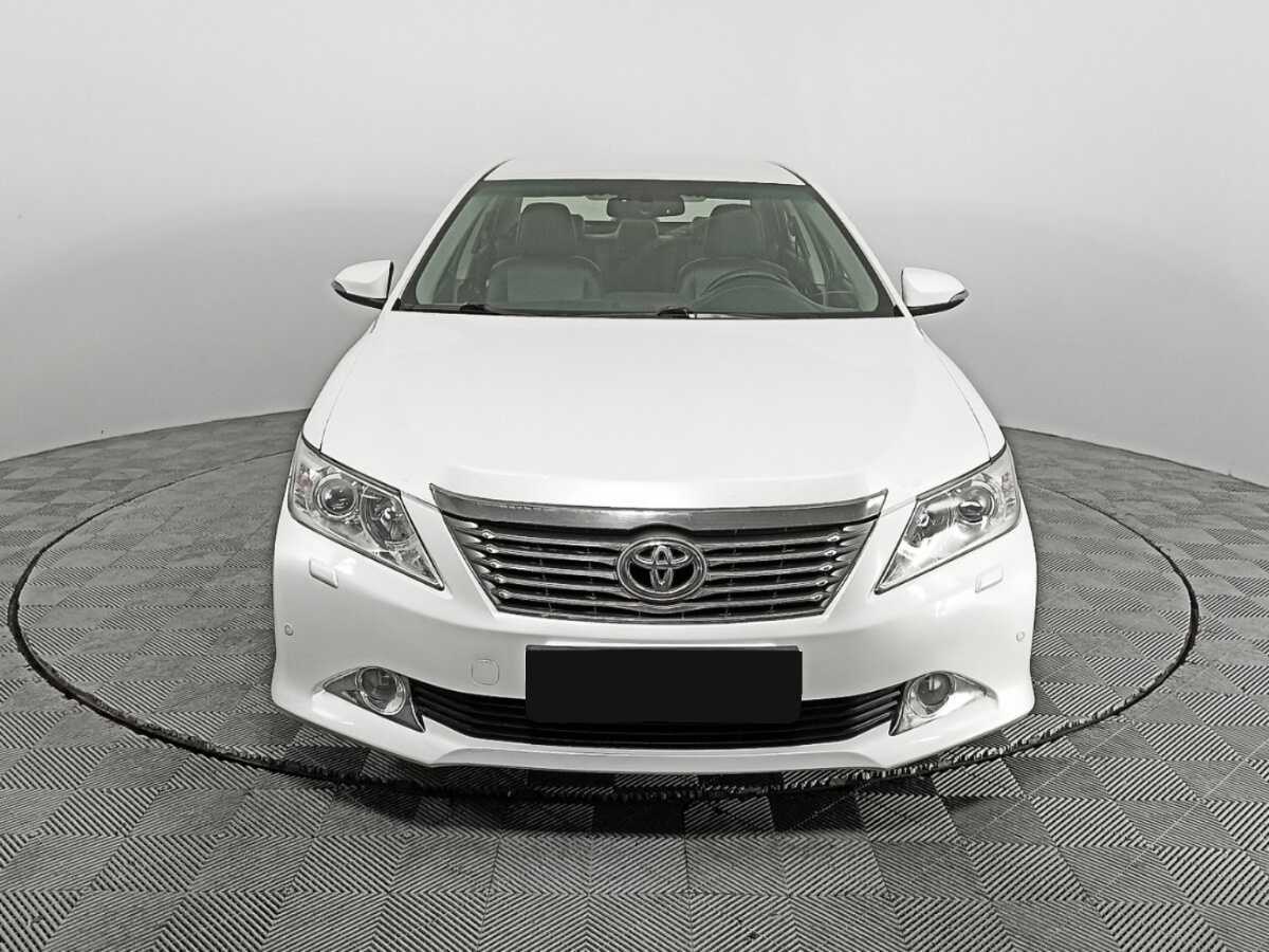 Toyota Camry, 2014 - фото №2