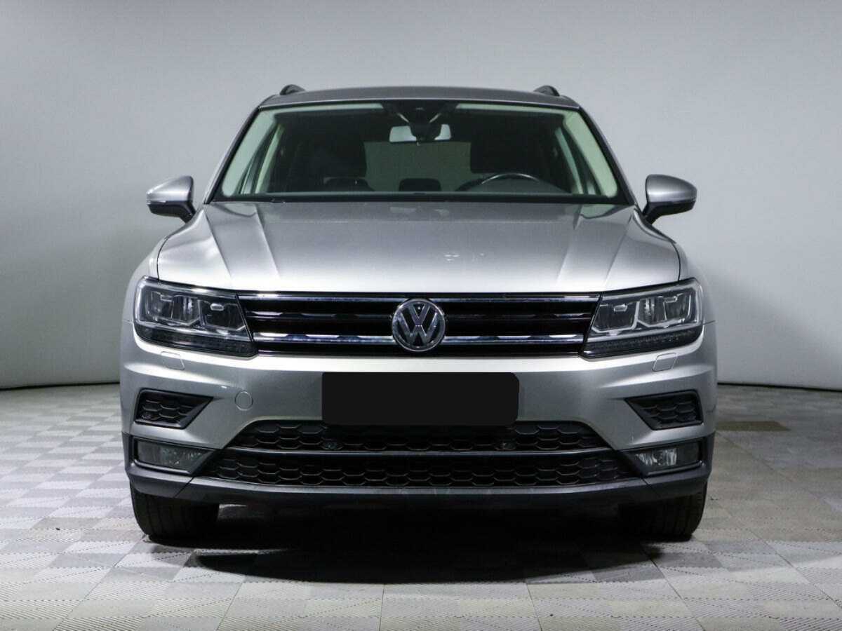 Volkswagen Tiguan, 2020 - фото №2