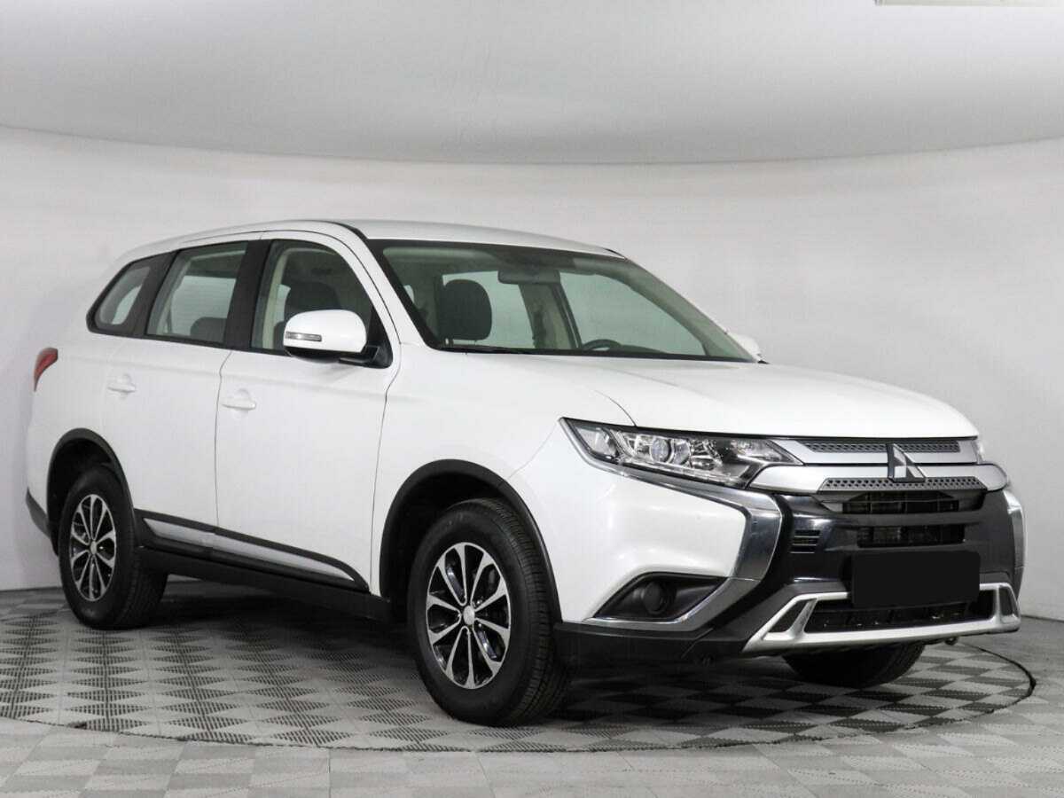 Mitsubishi Outlander, 2020 - фото №3