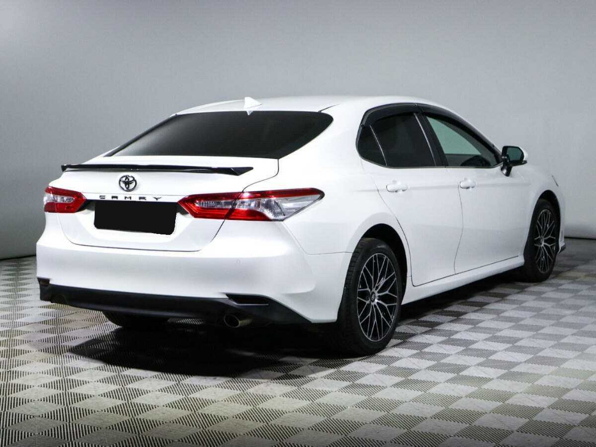 Toyota Camry, 2020 - фото №4