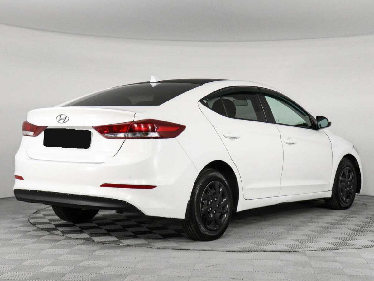 Hyundai Elantra, 2018 - фото №2