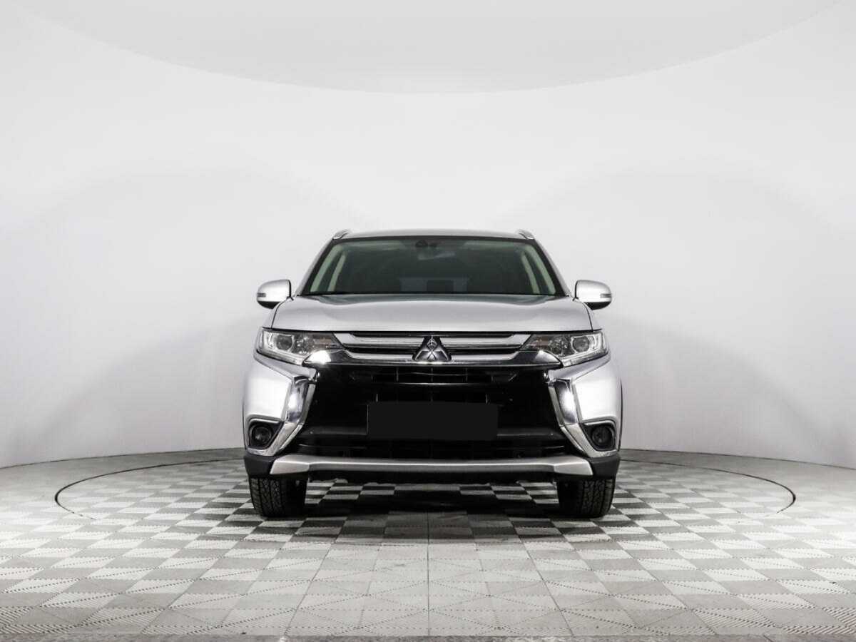 Mitsubishi Outlander, 2015 - фото №2