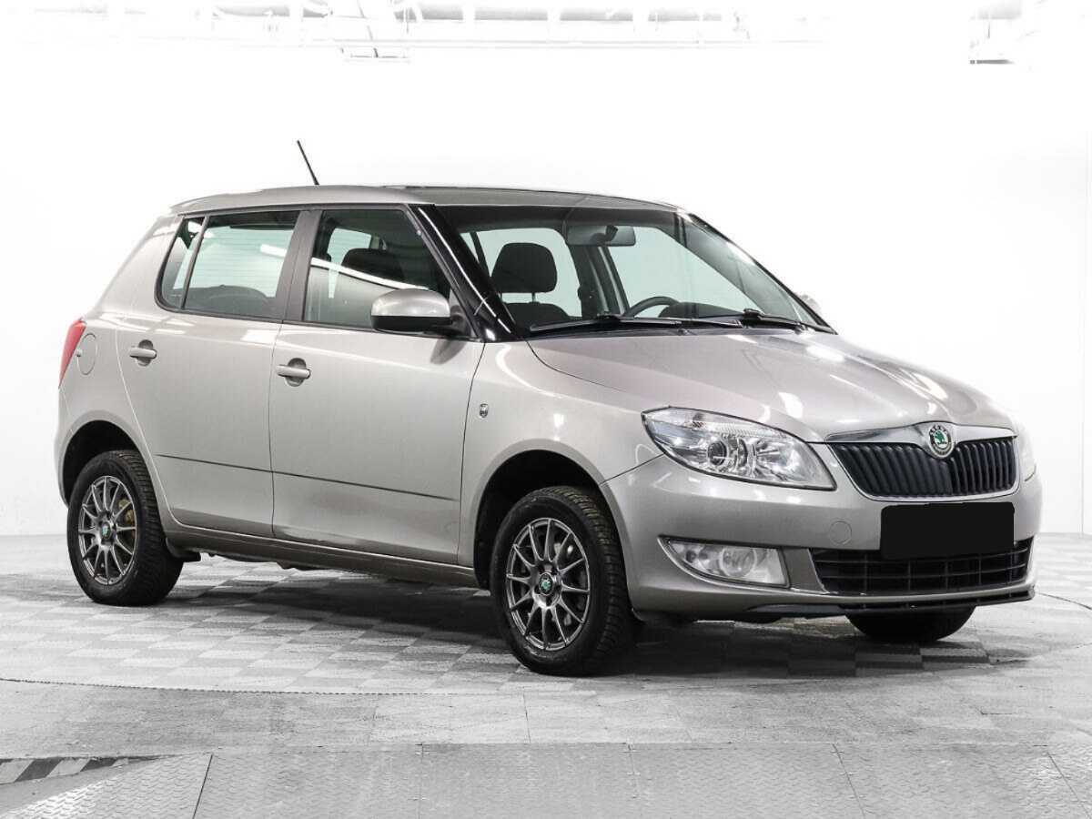 Skoda Fabia, 2012 - фото №3