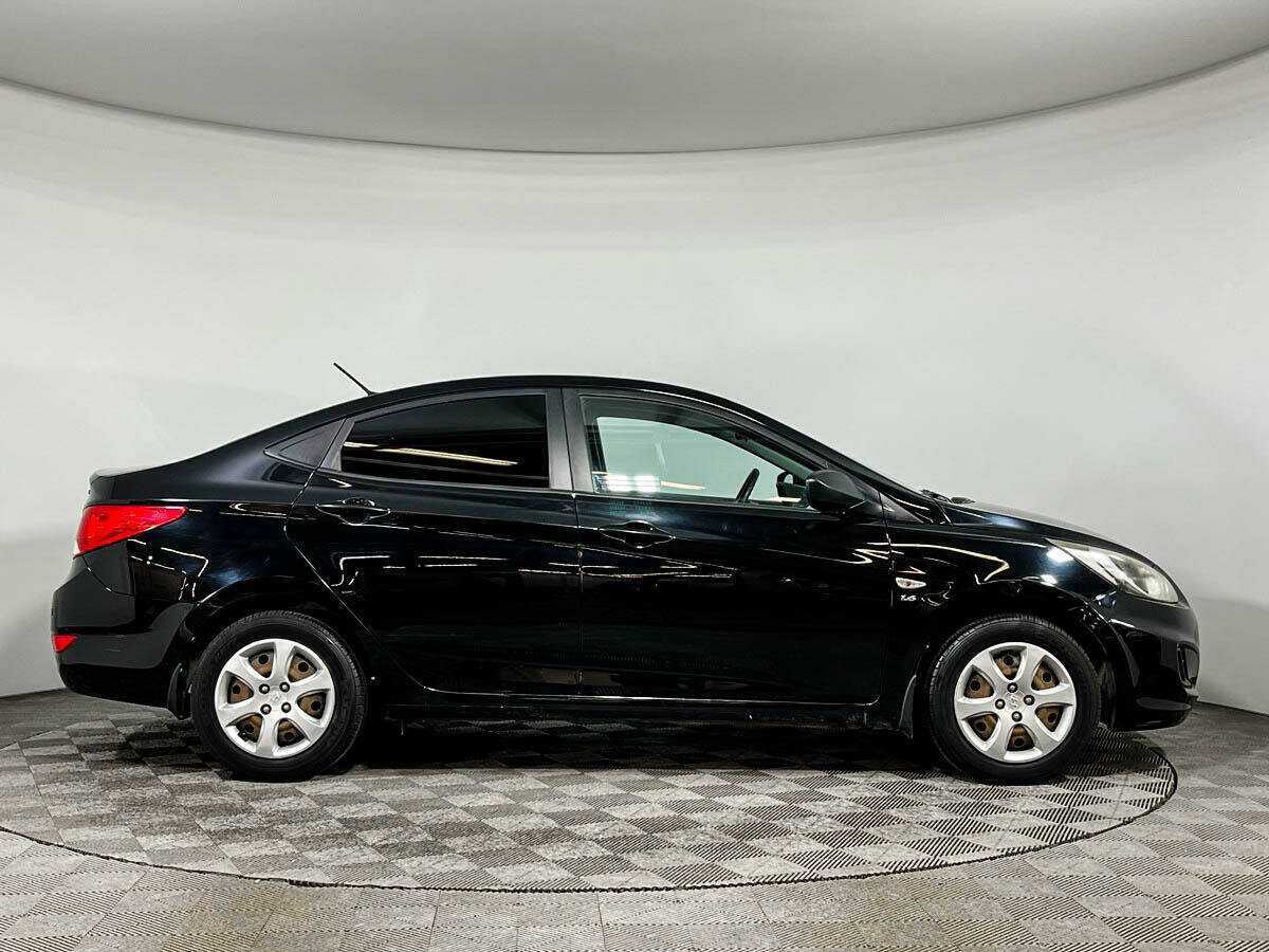 Hyundai Solaris, 2012 - фото №4