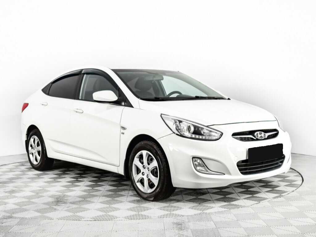 Hyundai Solaris, 2013 - фото №3