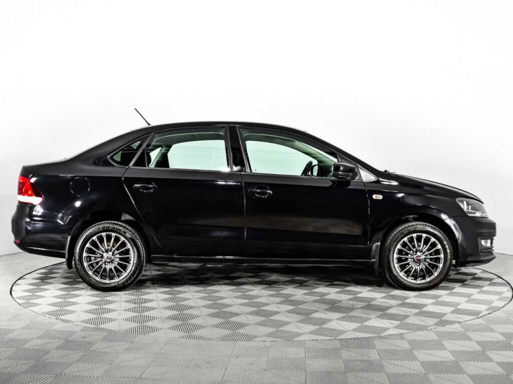 Volkswagen Polo, 2015 - фото №4
