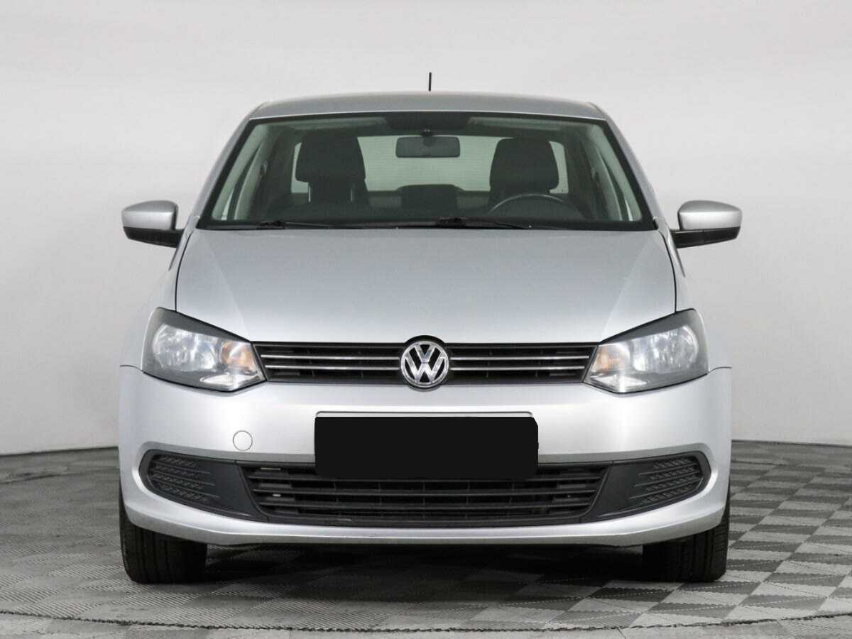 Volkswagen Polo, 2015 - фото №2