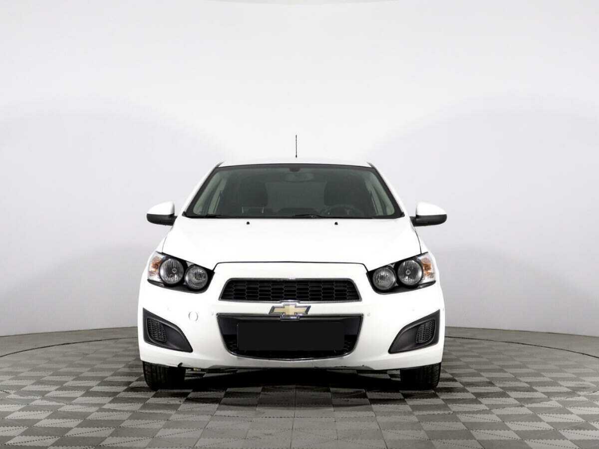 Chevrolet Aveo, 2012 - фото №2