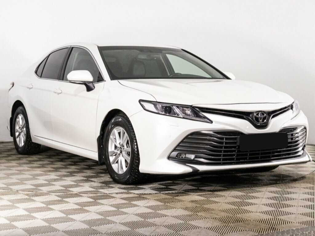 Toyota Camry, 2018 - фото №3