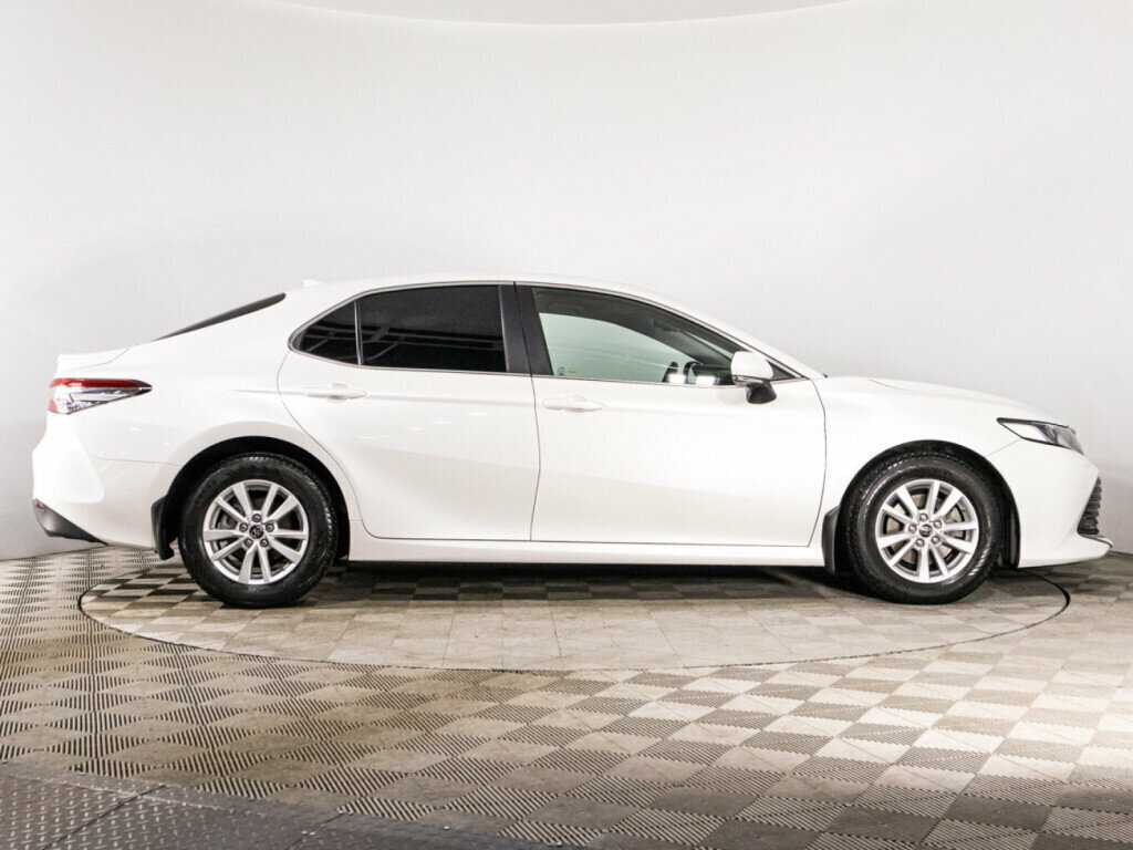 Toyota Camry, 2018 - фото №4