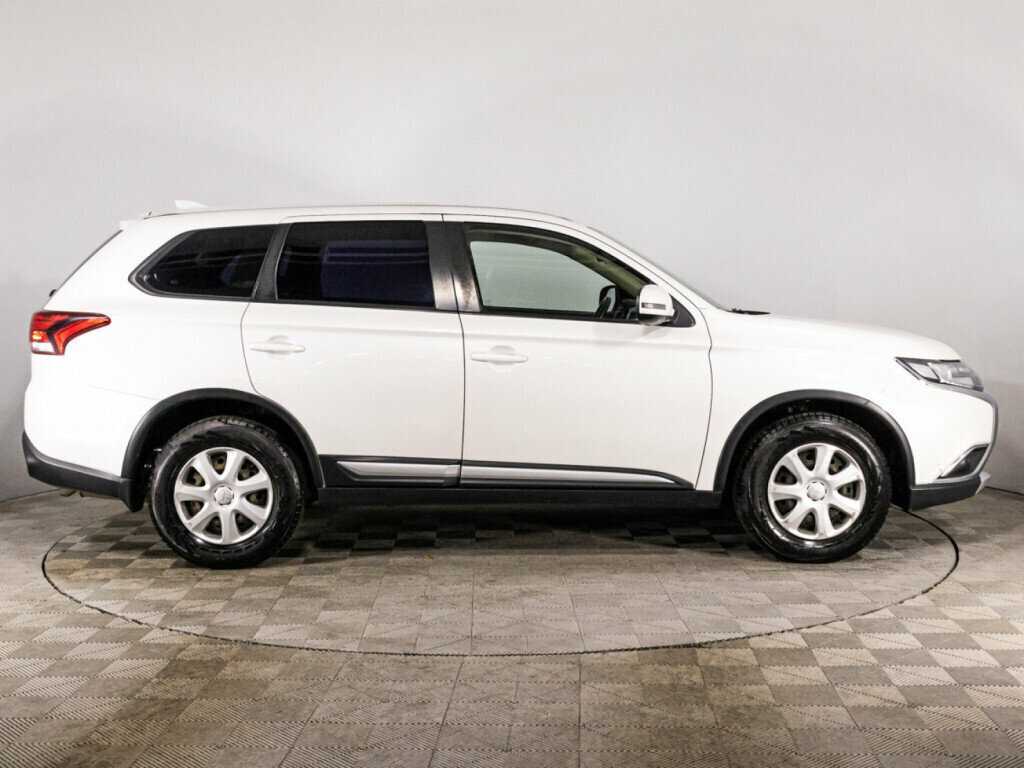 Mitsubishi Outlander, 2018 - фото №4