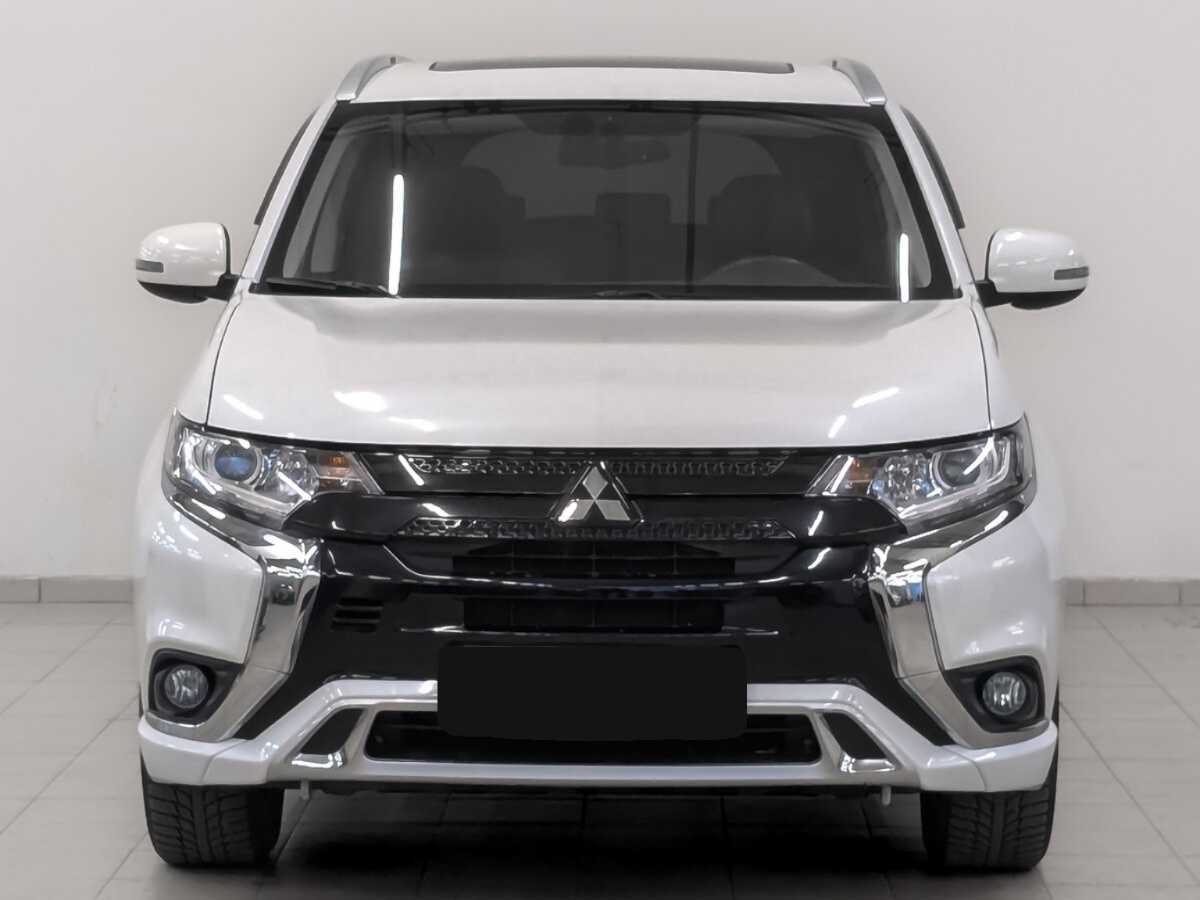 Mitsubishi Outlander, 2022 - фото №2