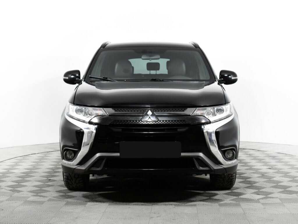 Mitsubishi Outlander, 2021 - фото №2