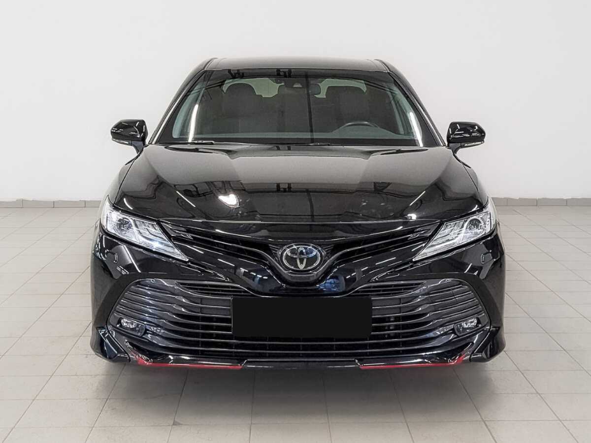 Toyota Camry, 2020 - фото №2