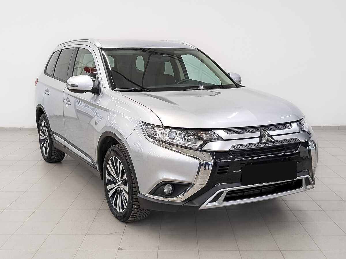 Mitsubishi Outlander, 2020 - фото №3