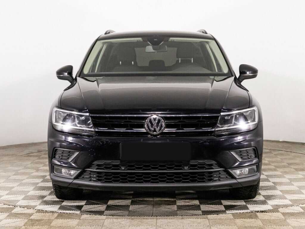 Volkswagen Tiguan, 2020 - фото №2