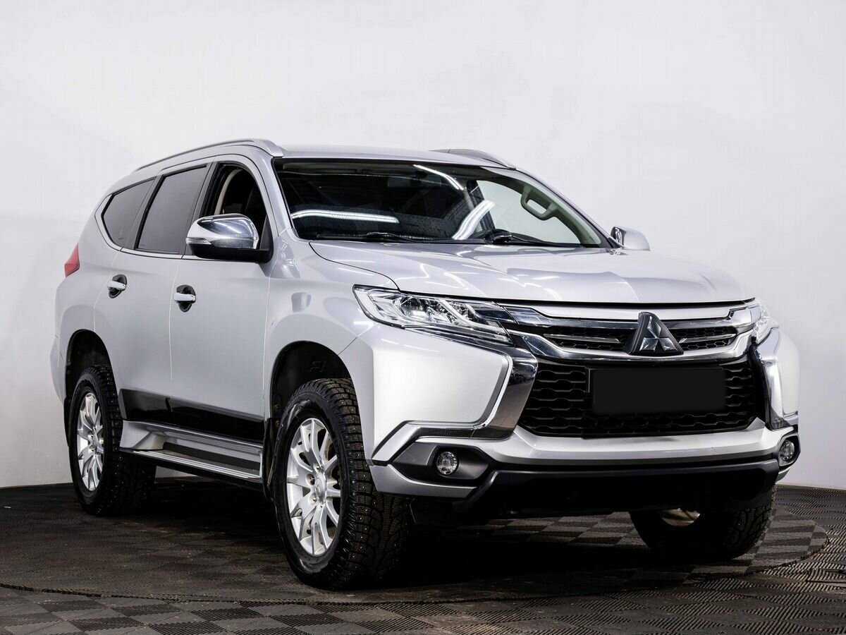 Mitsubishi Pajero Sport, 2017 - фото №3