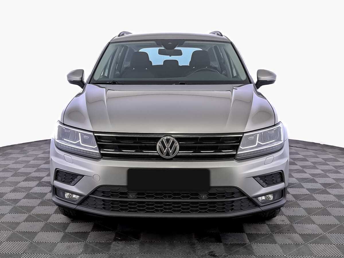 Volkswagen Tiguan, 2020 - фото №2