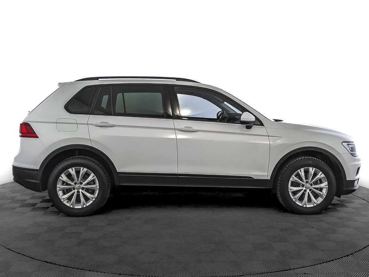 Volkswagen Tiguan, 2020 - фото №4
