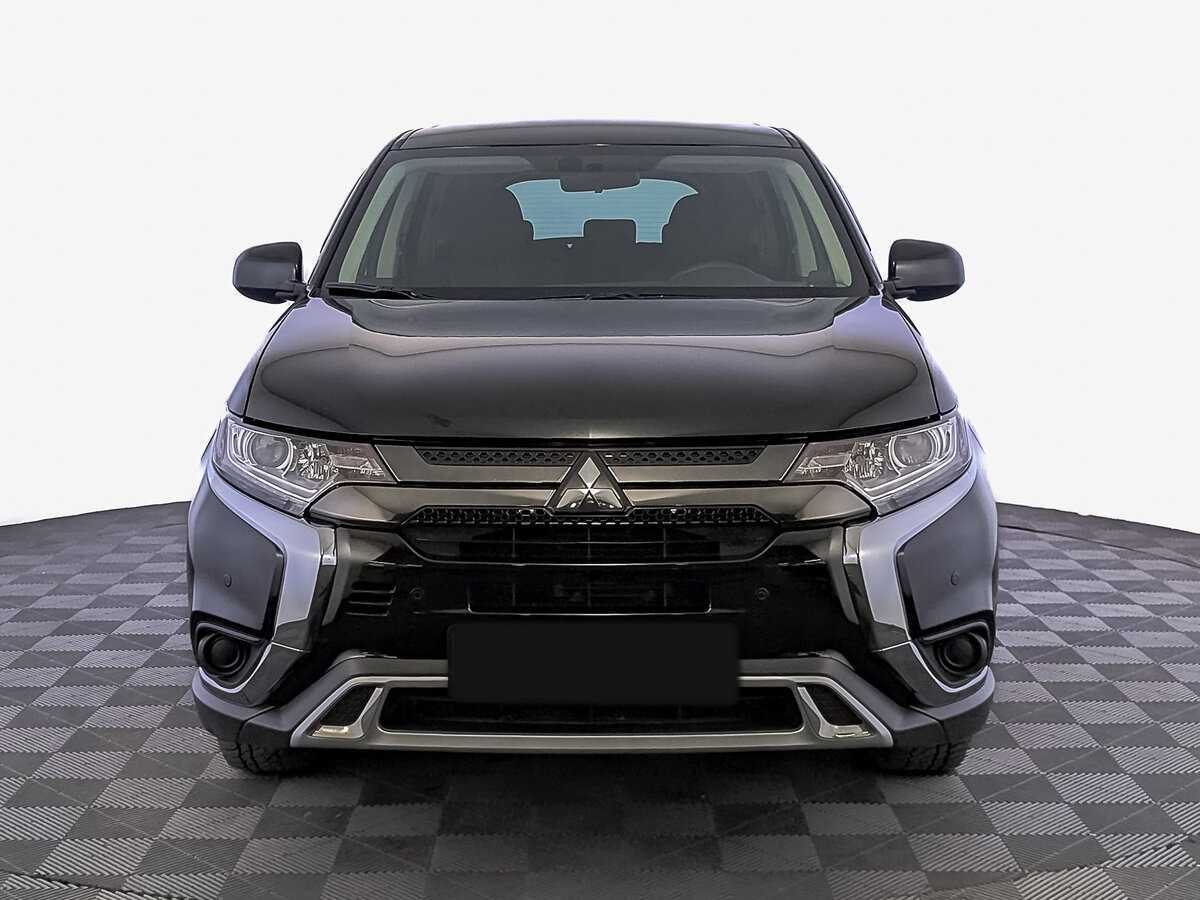 Mitsubishi Outlander, 2021 - фото №2