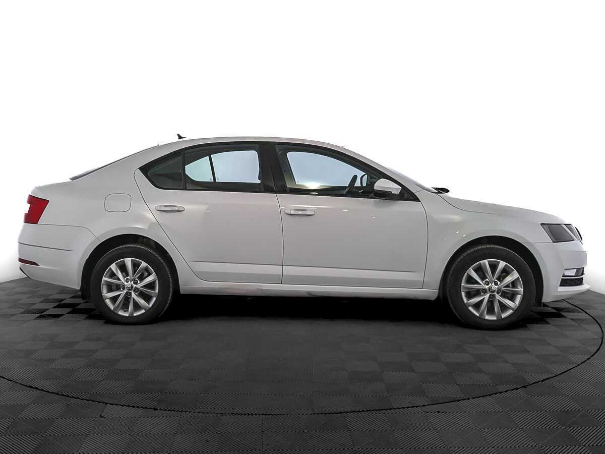 Skoda Octavia, 2019 - фото №4