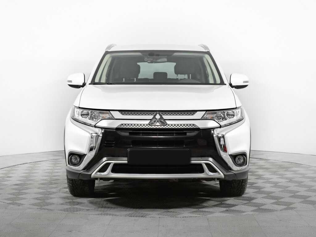 Mitsubishi Outlander, 2020 - фото №2