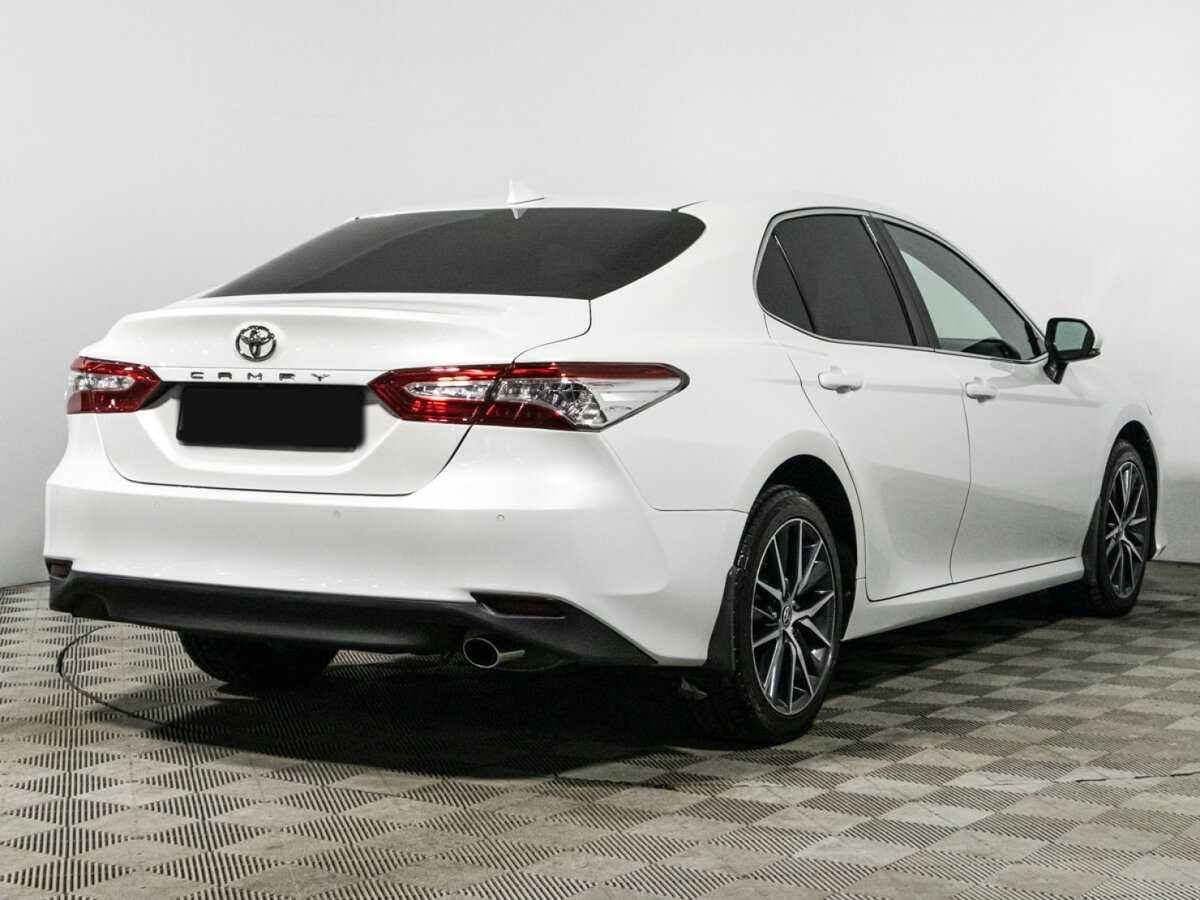 Toyota Camry, 2021 - фото №4