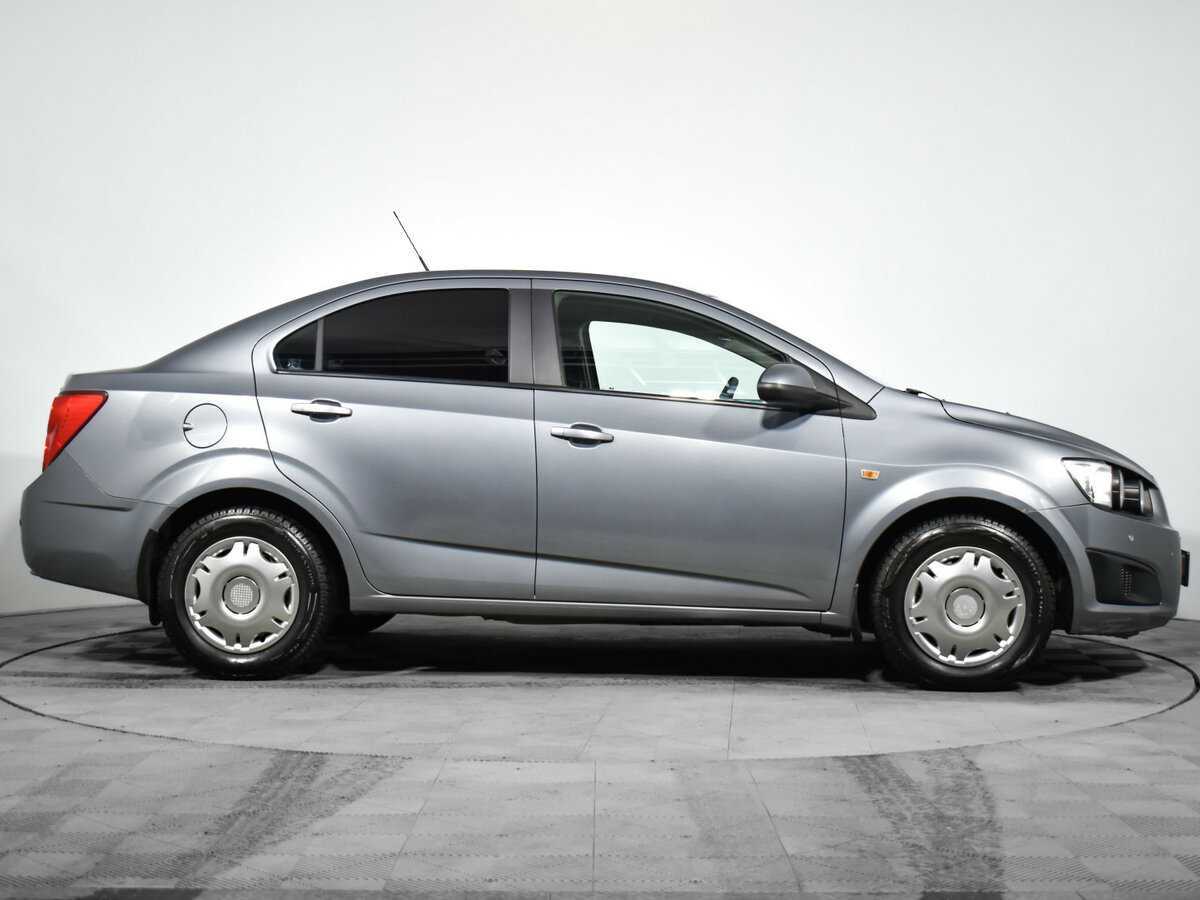 Chevrolet Aveo, 2014 - фото №4