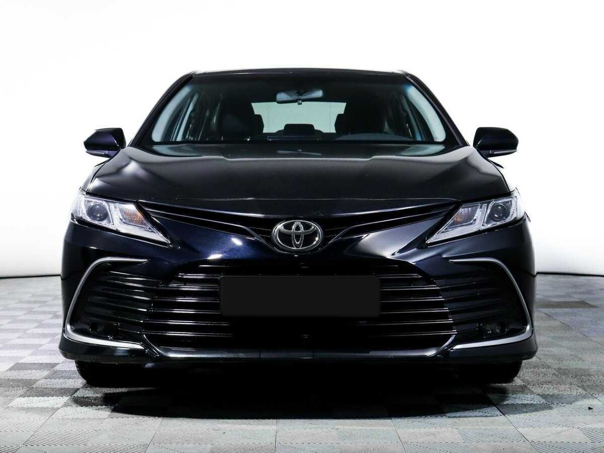 Toyota Camry, 2021 - фото №2