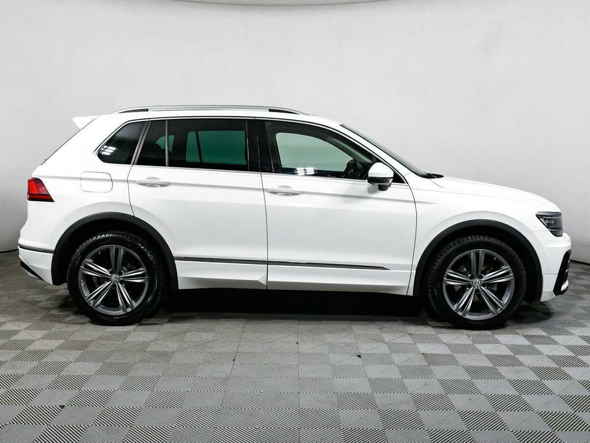 Volkswagen Tiguan, 2020 - фото №4