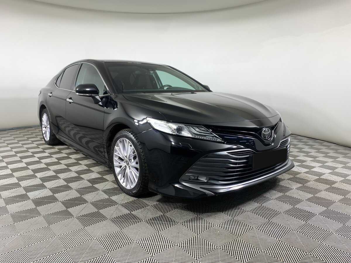 Toyota Camry, 2020 - фото №3