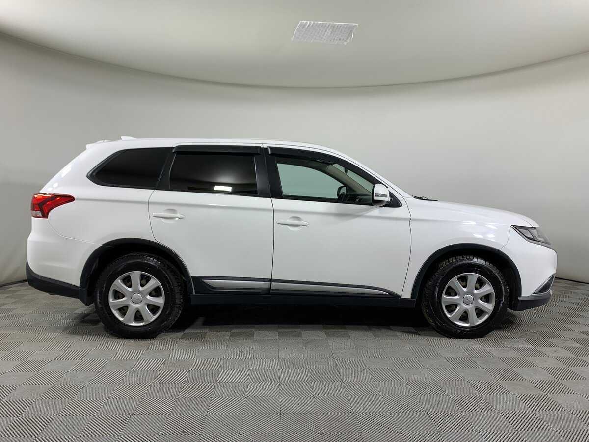 Mitsubishi Outlander, 2017 - фото №4