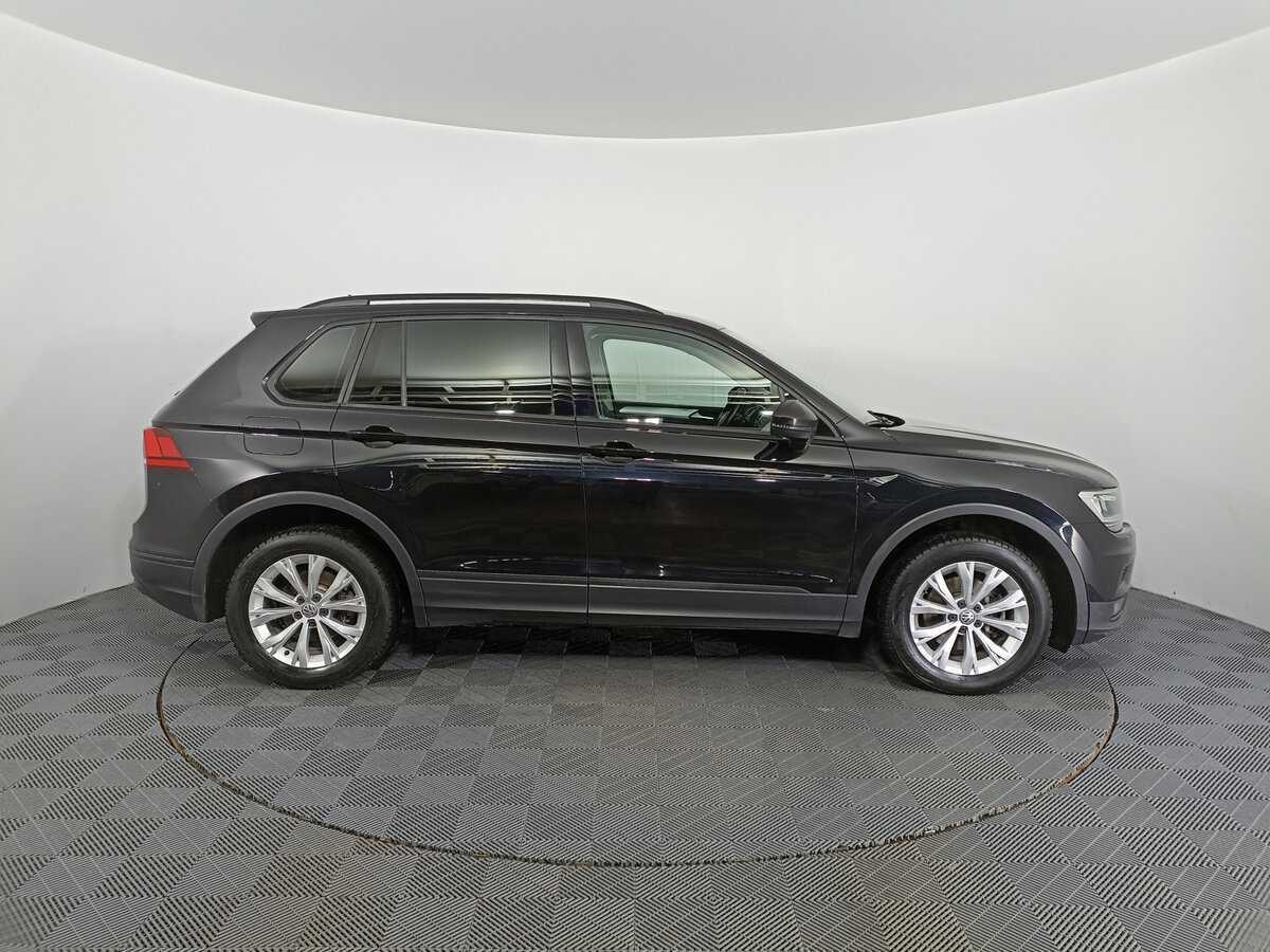 Volkswagen Tiguan, 2020 - фото №4