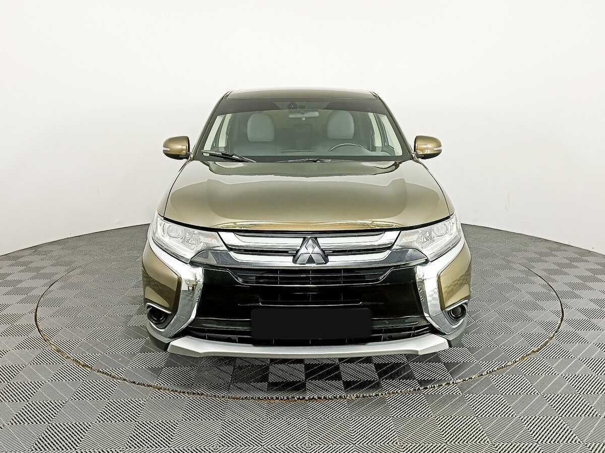 Mitsubishi Outlander, 2018 - фото №2