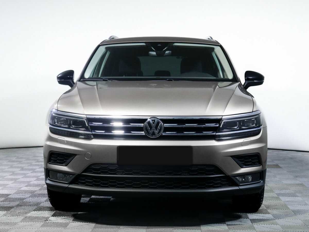 Volkswagen Tiguan, 2020 - фото №2