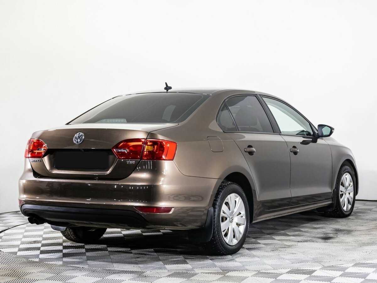Volkswagen Jetta, 2012 - фото №4