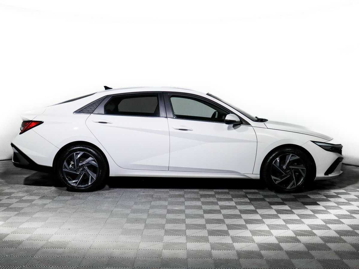 Hyundai Elantra, 2023 - фото №4