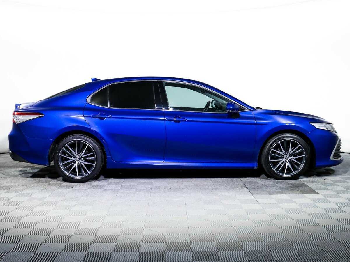 Toyota Camry, 2021 - фото №4