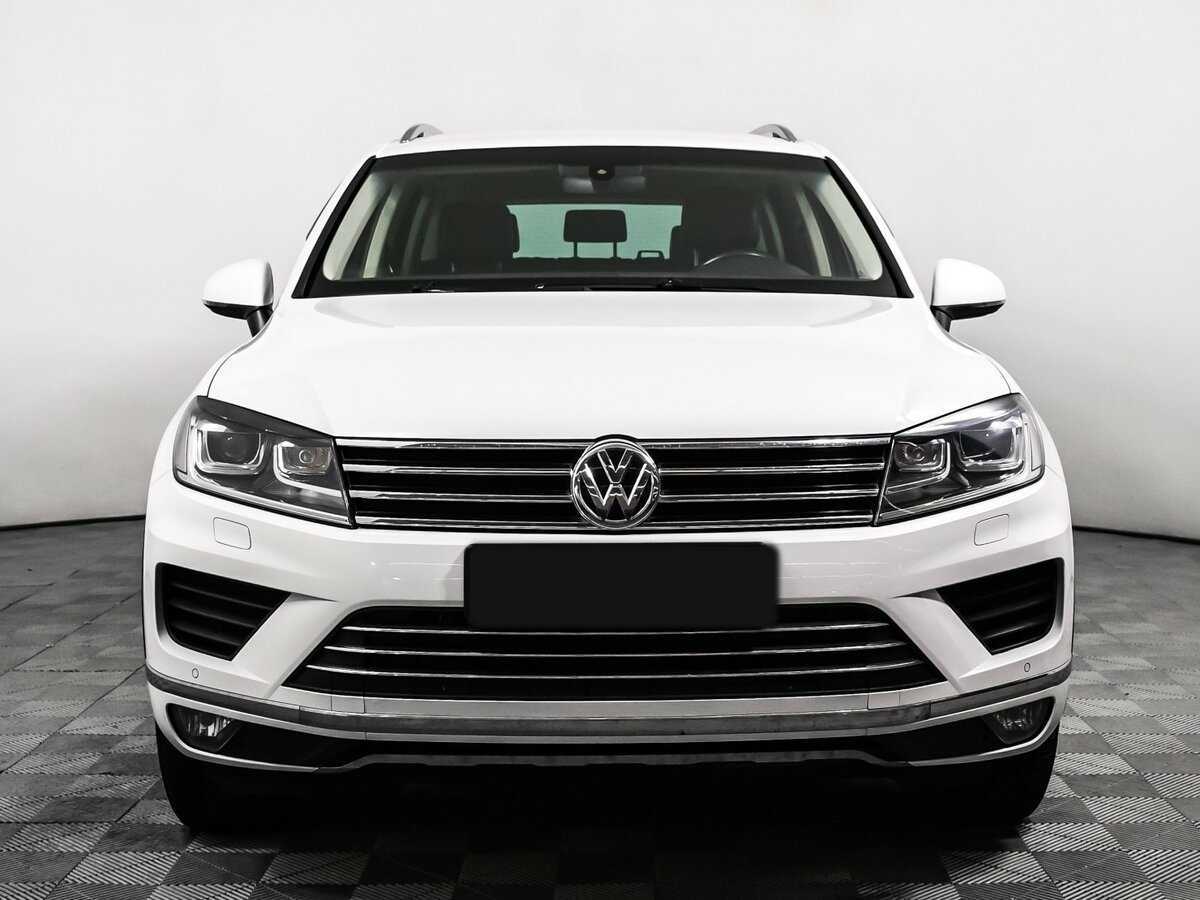 Volkswagen Touareg, 2016 - фото №2