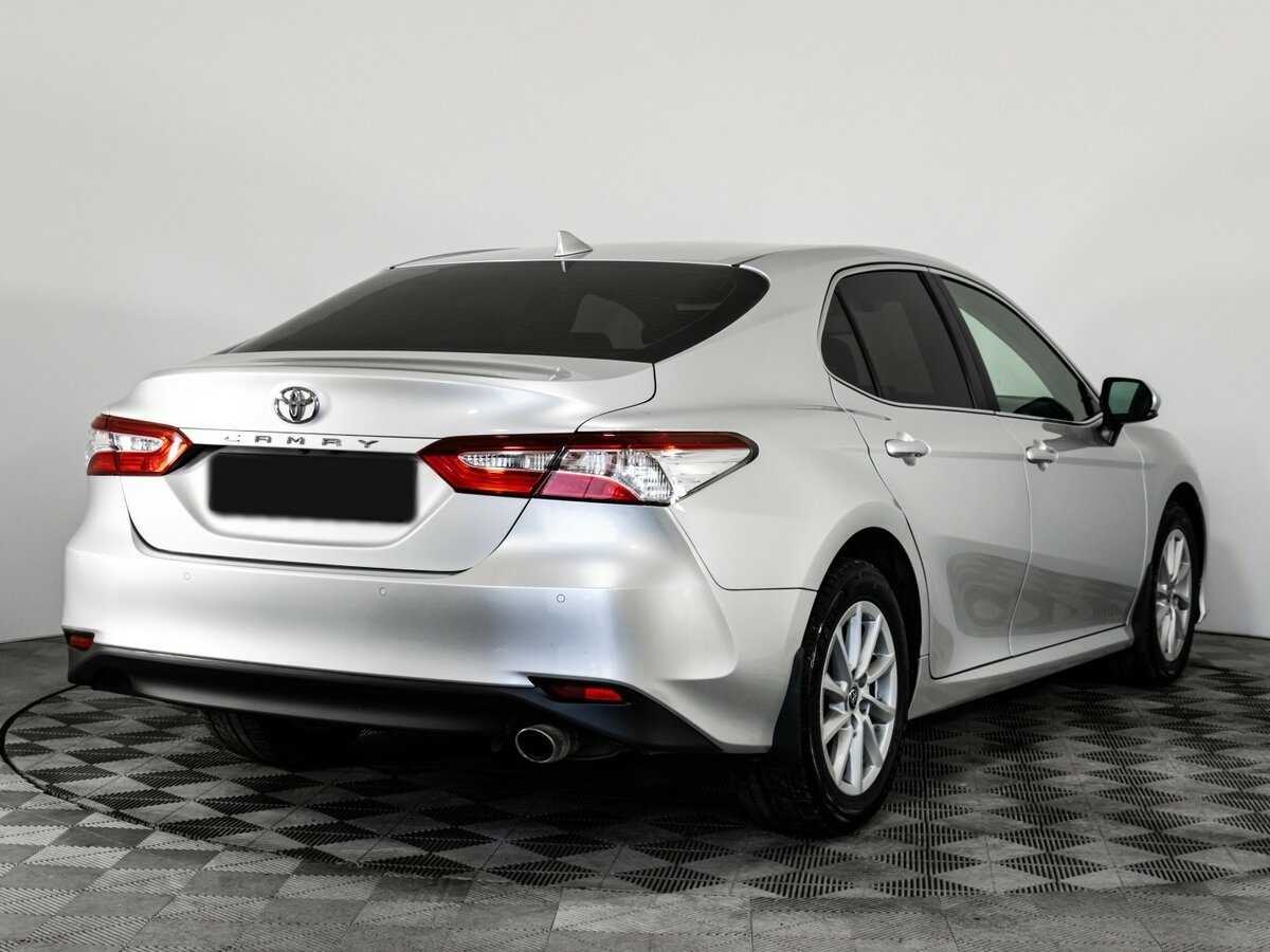 Toyota Camry, 2021 - фото №4