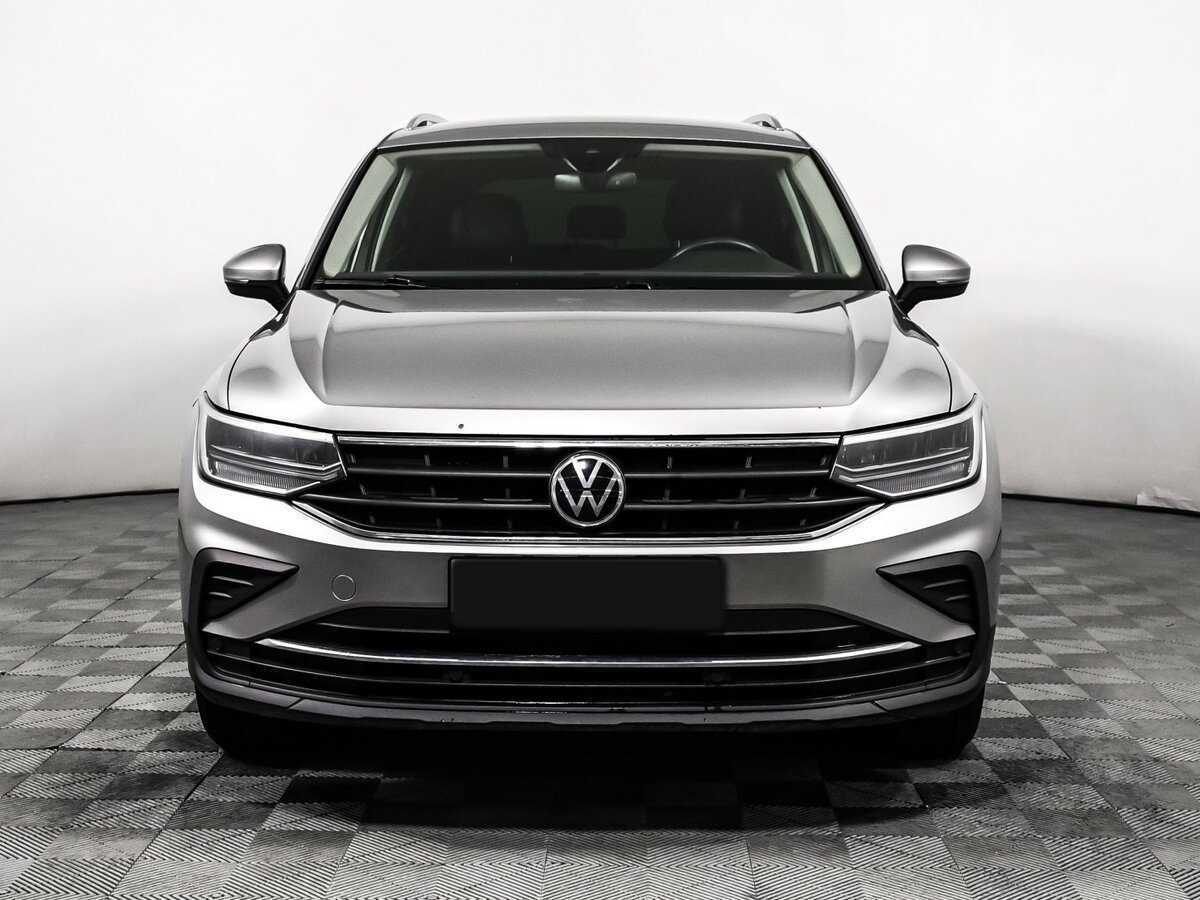 Volkswagen Tiguan, 2020 - фото №2