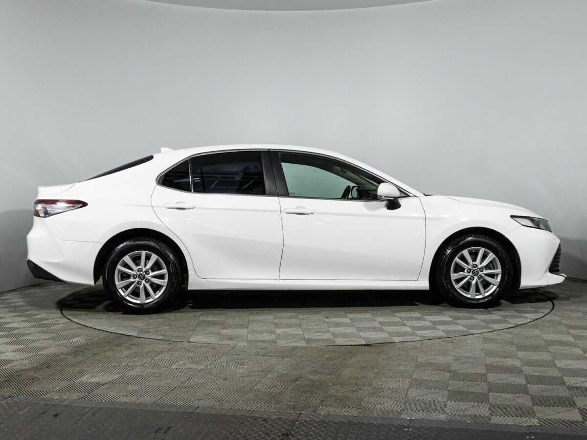 Toyota Camry, 2019 - фото №4