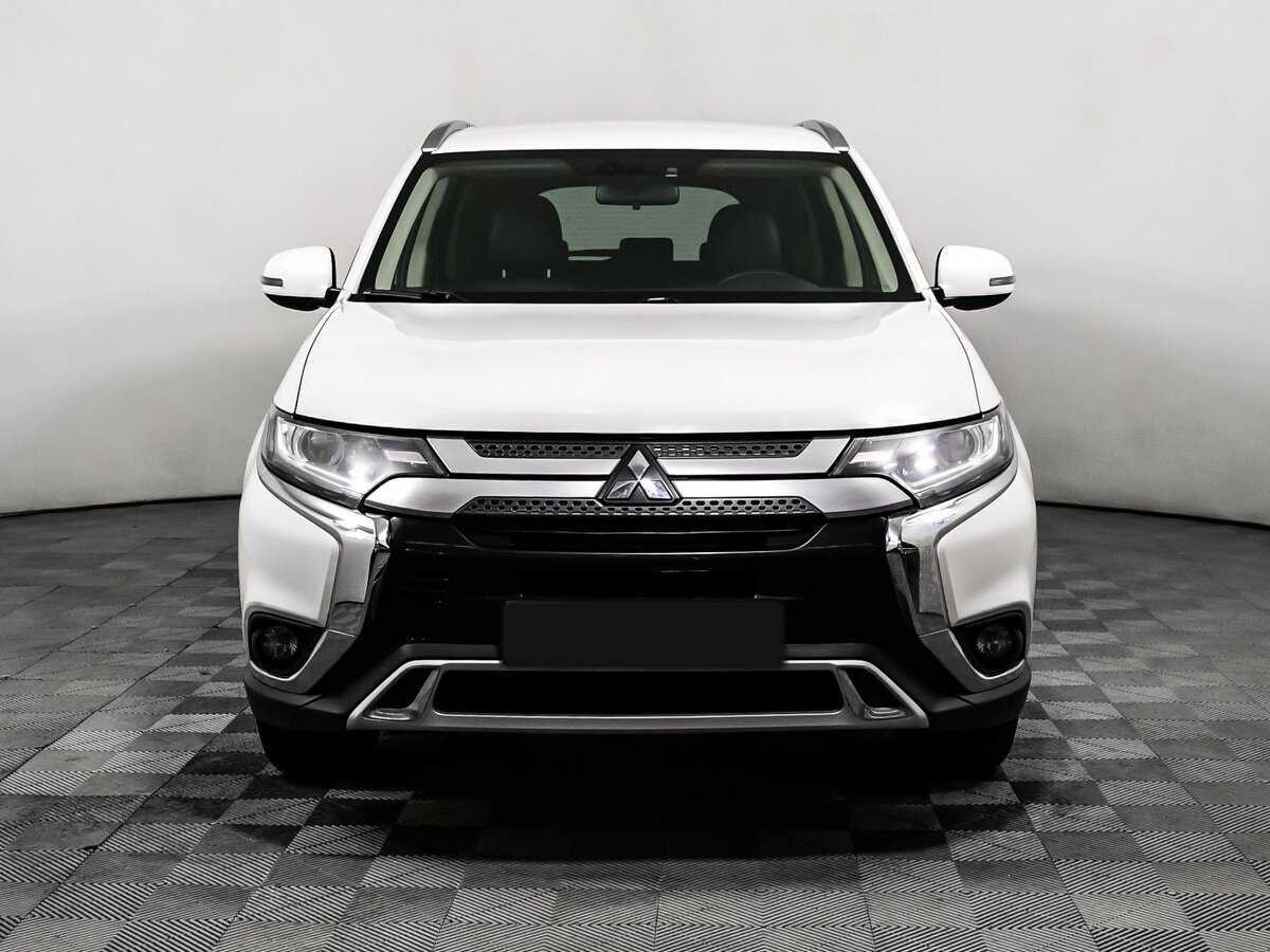 Mitsubishi Outlander, 2019 - фото №2