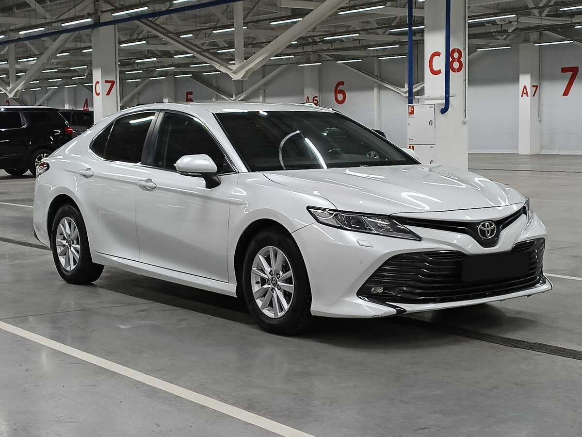 Toyota Camry, 2019 - фото №3