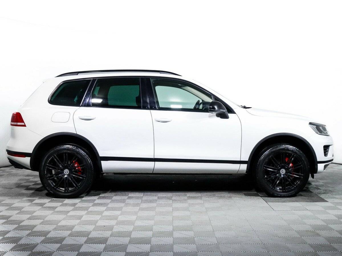 Volkswagen Touareg, 2015 - фото №4