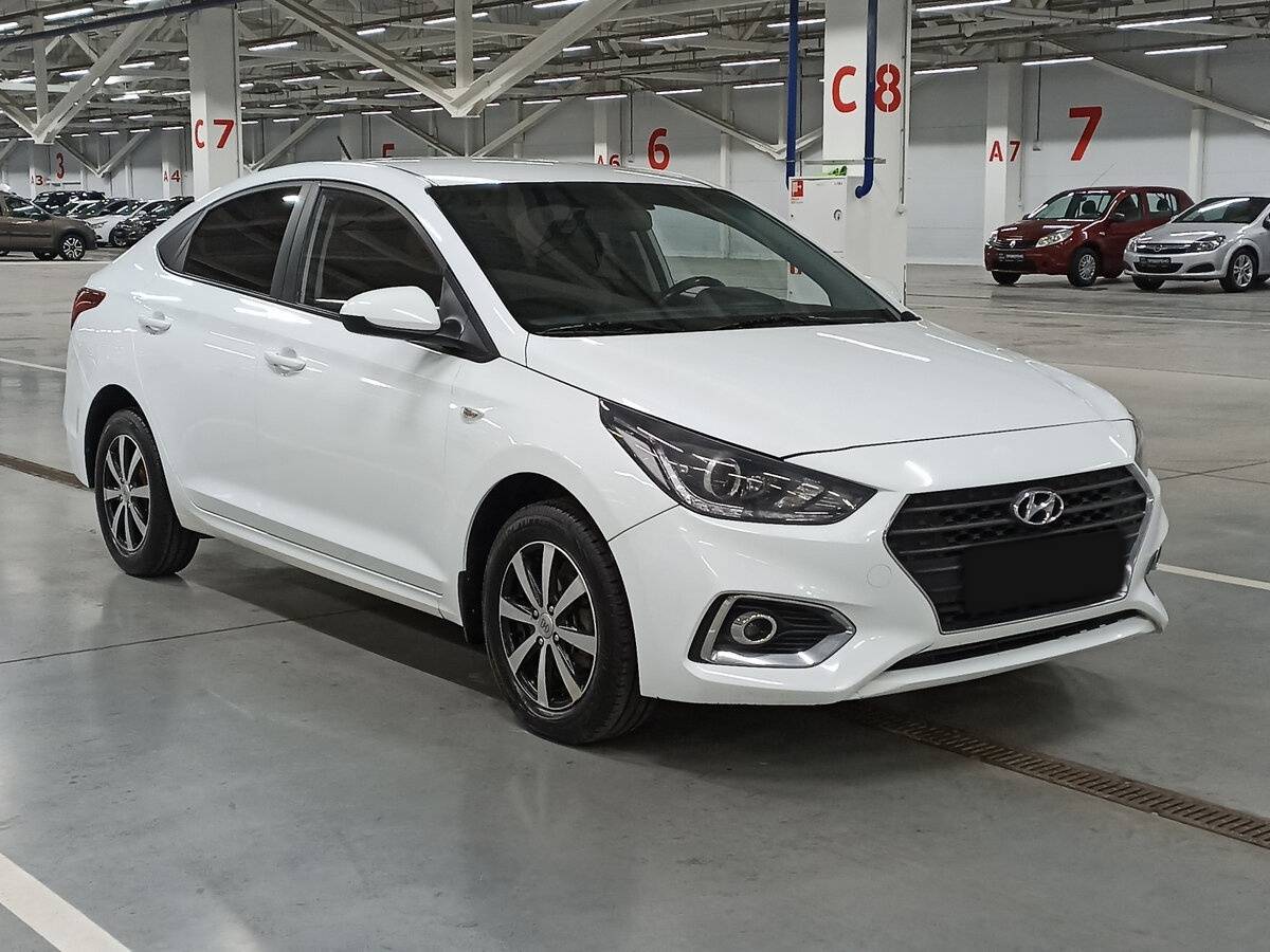 Hyundai Solaris, 2019 - фото №3
