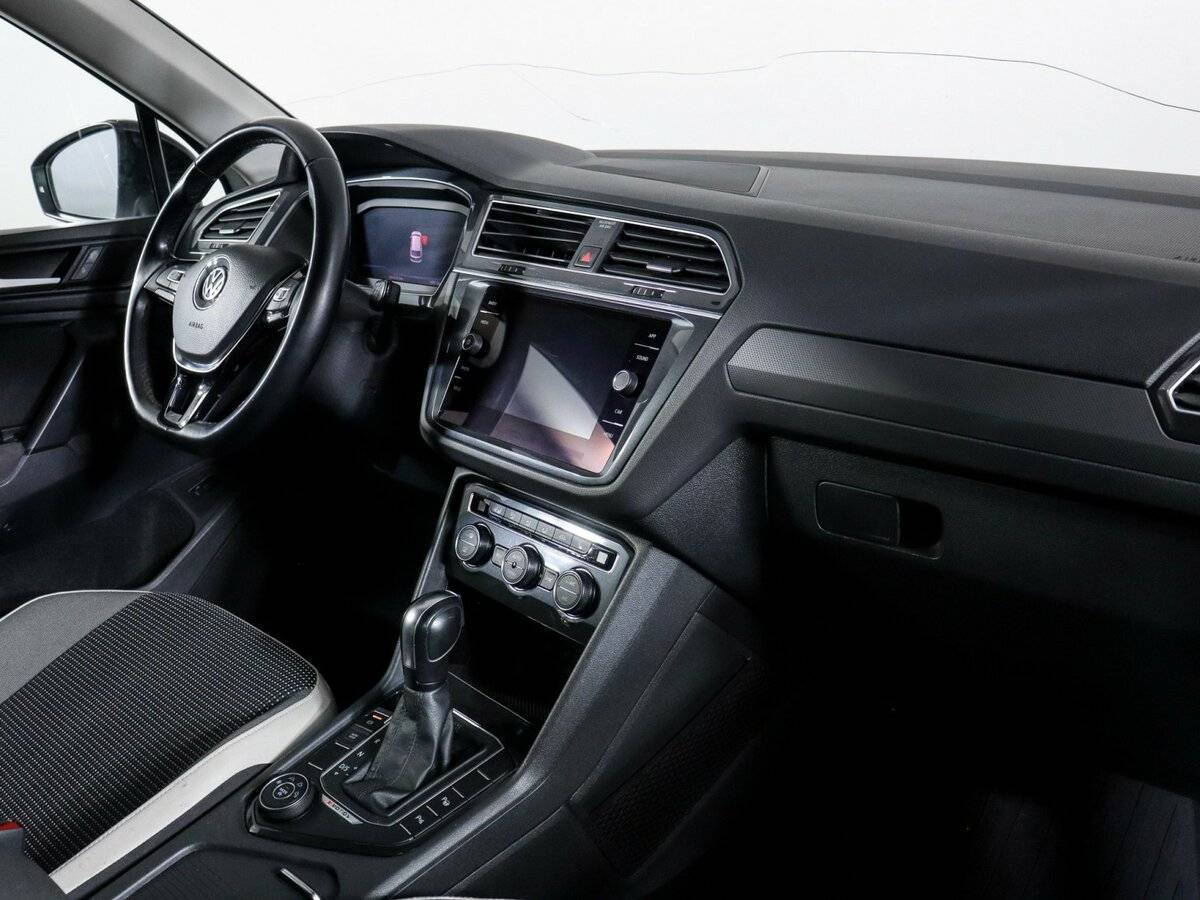 Volkswagen Tiguan, 2019 - фото №4