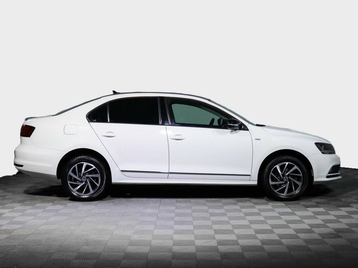 Volkswagen Jetta, 2018 - фото №4